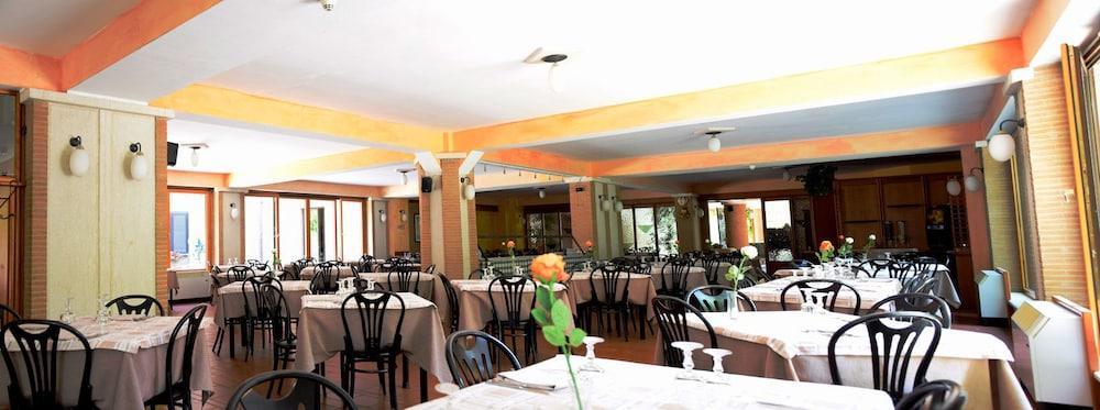 Lh Albergo Il Picchio Pescasseroli Exteriör bild