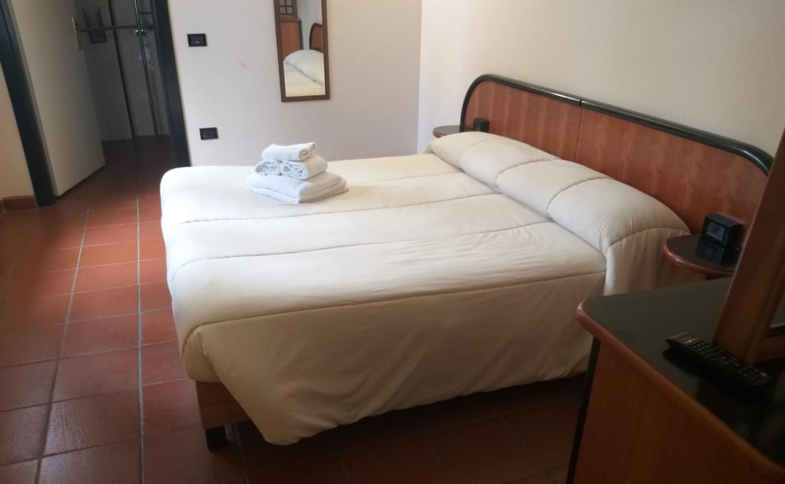 Lh Albergo Il Picchio Pescasseroli Exteriör bild