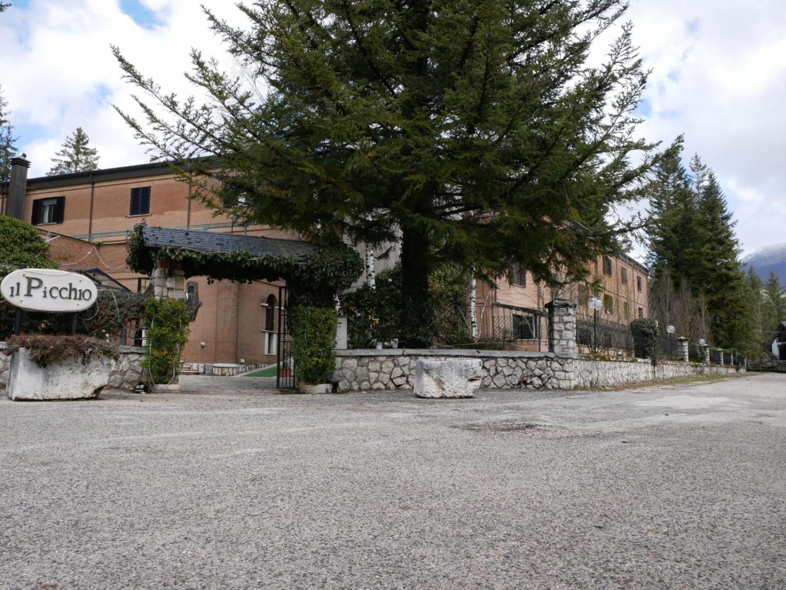 Lh Albergo Il Picchio Pescasseroli Exteriör bild
