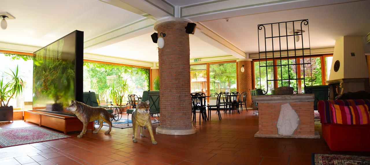 Lh Albergo Il Picchio Pescasseroli Exteriör bild